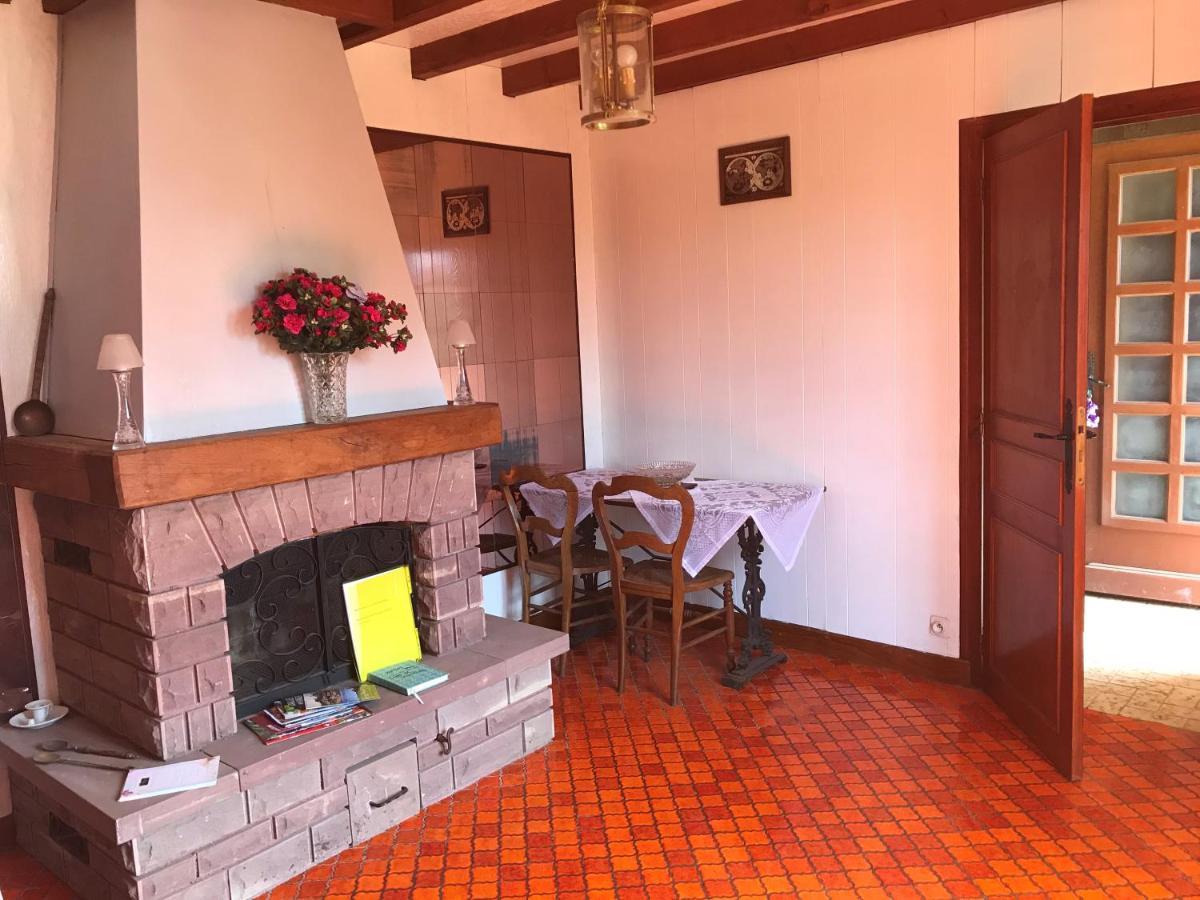May'S Cottage Availles-Limouzine Exterior photo