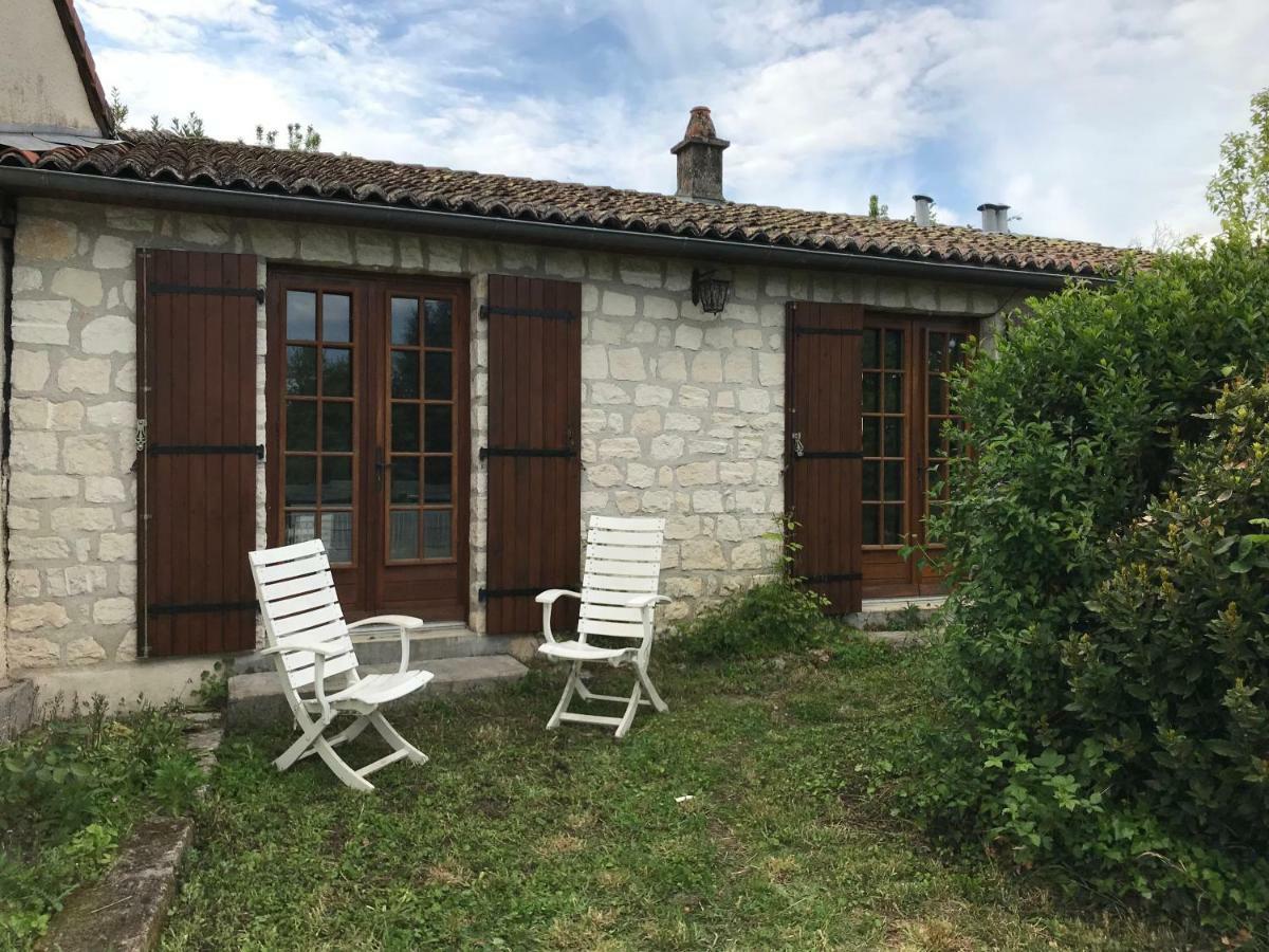 May'S Cottage Availles-Limouzine Exterior photo